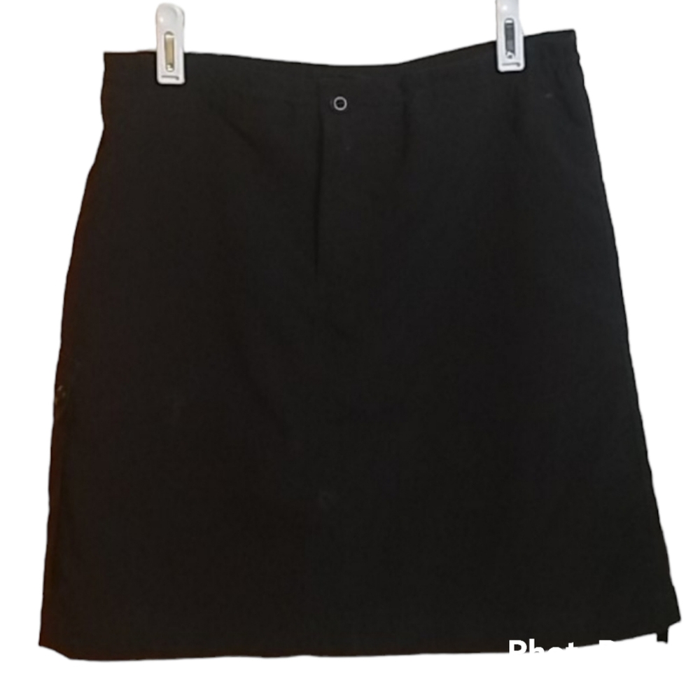Patagonia ladies black skort, size 4
